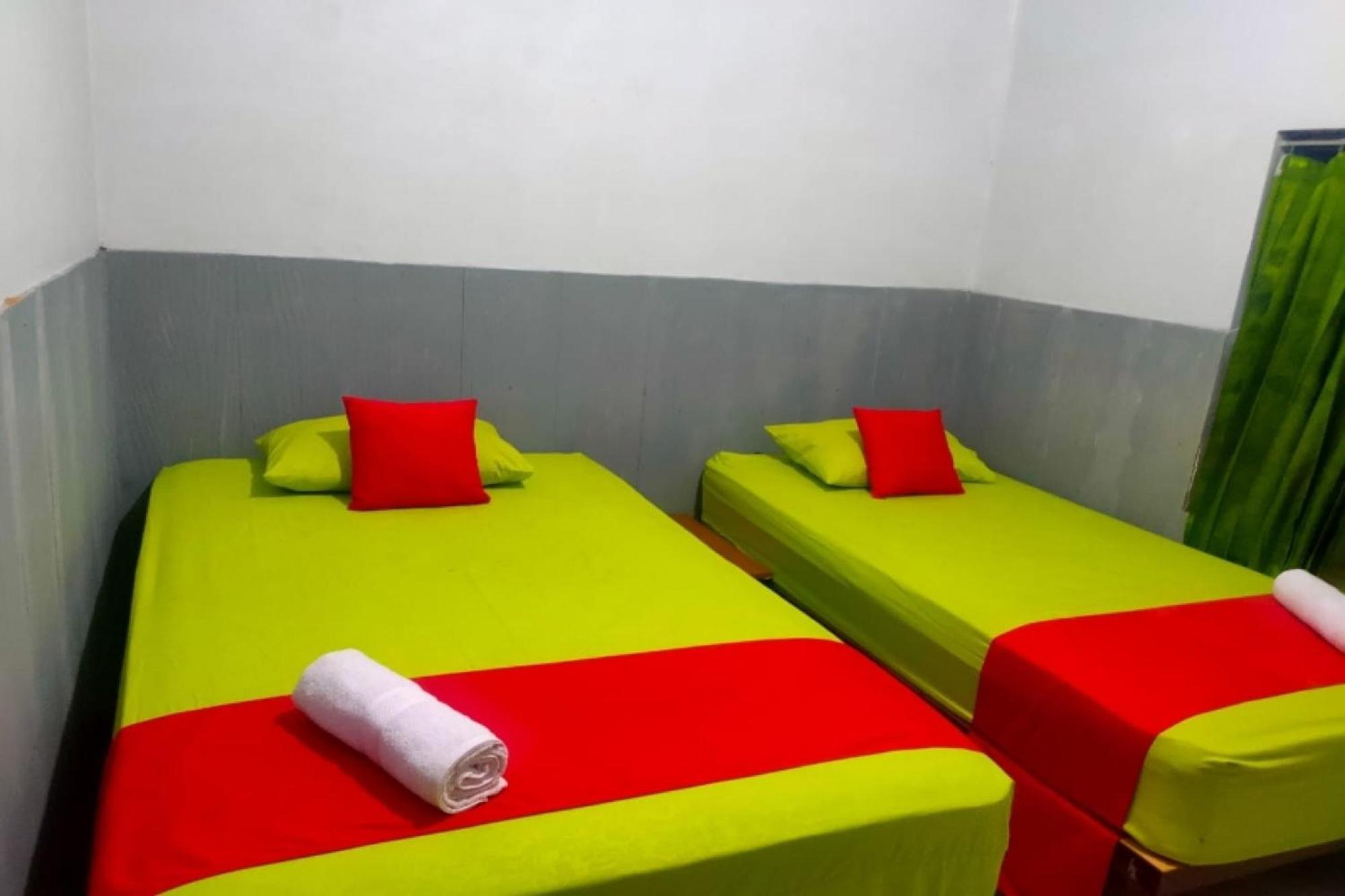 OYO 91179 Hotel Lagalleria Sumenep Esterno foto