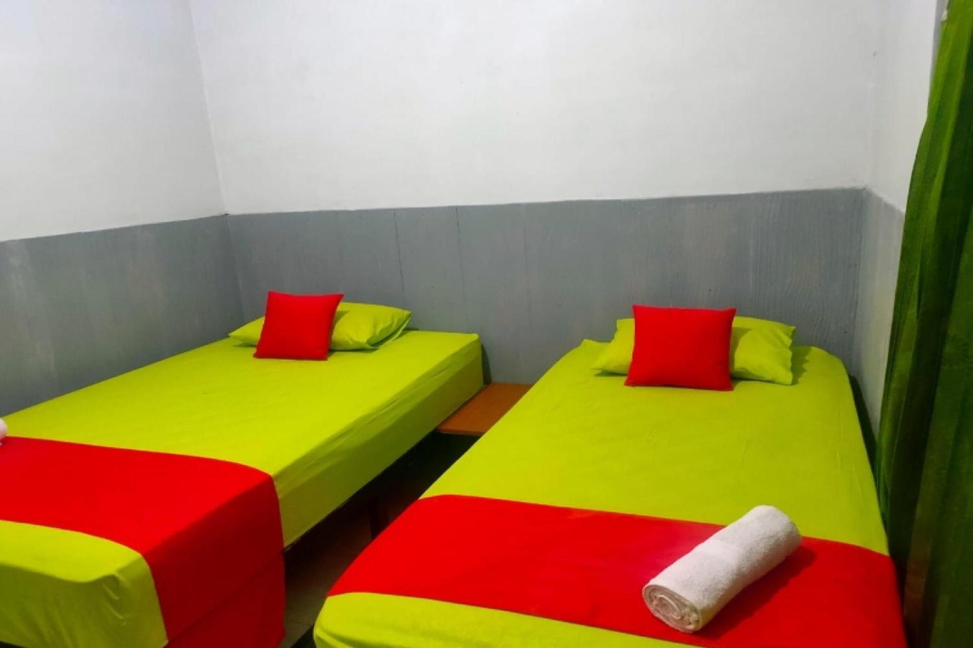 OYO 91179 Hotel Lagalleria Sumenep Esterno foto